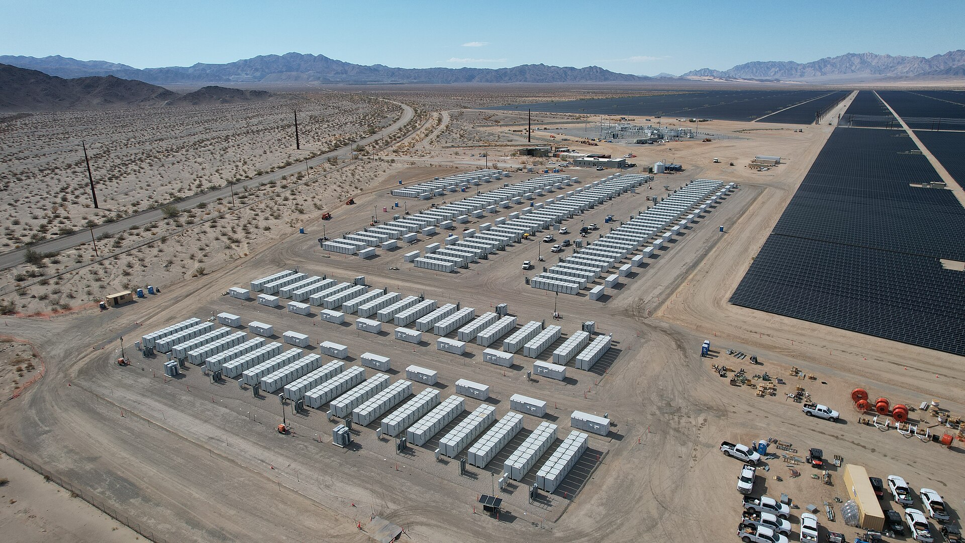 Contenedores de sistema de almacenamiento de energía (BESS) — imagen corporativa